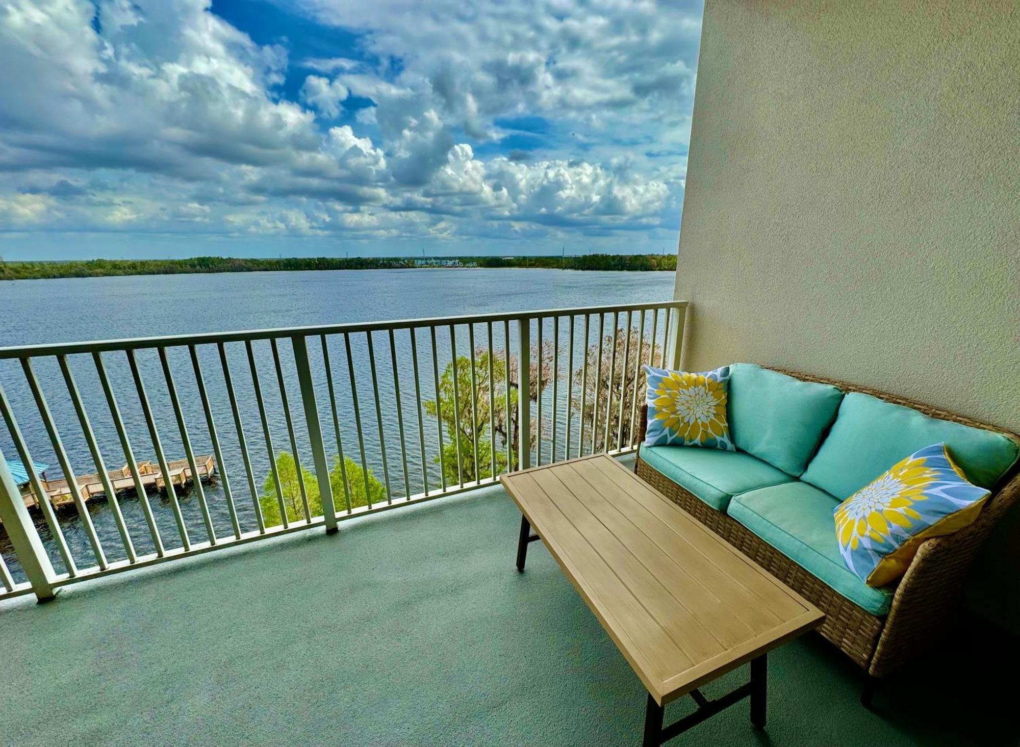 Balcony King Suite - Lake & Pool View Орландо Екстер'єр фото