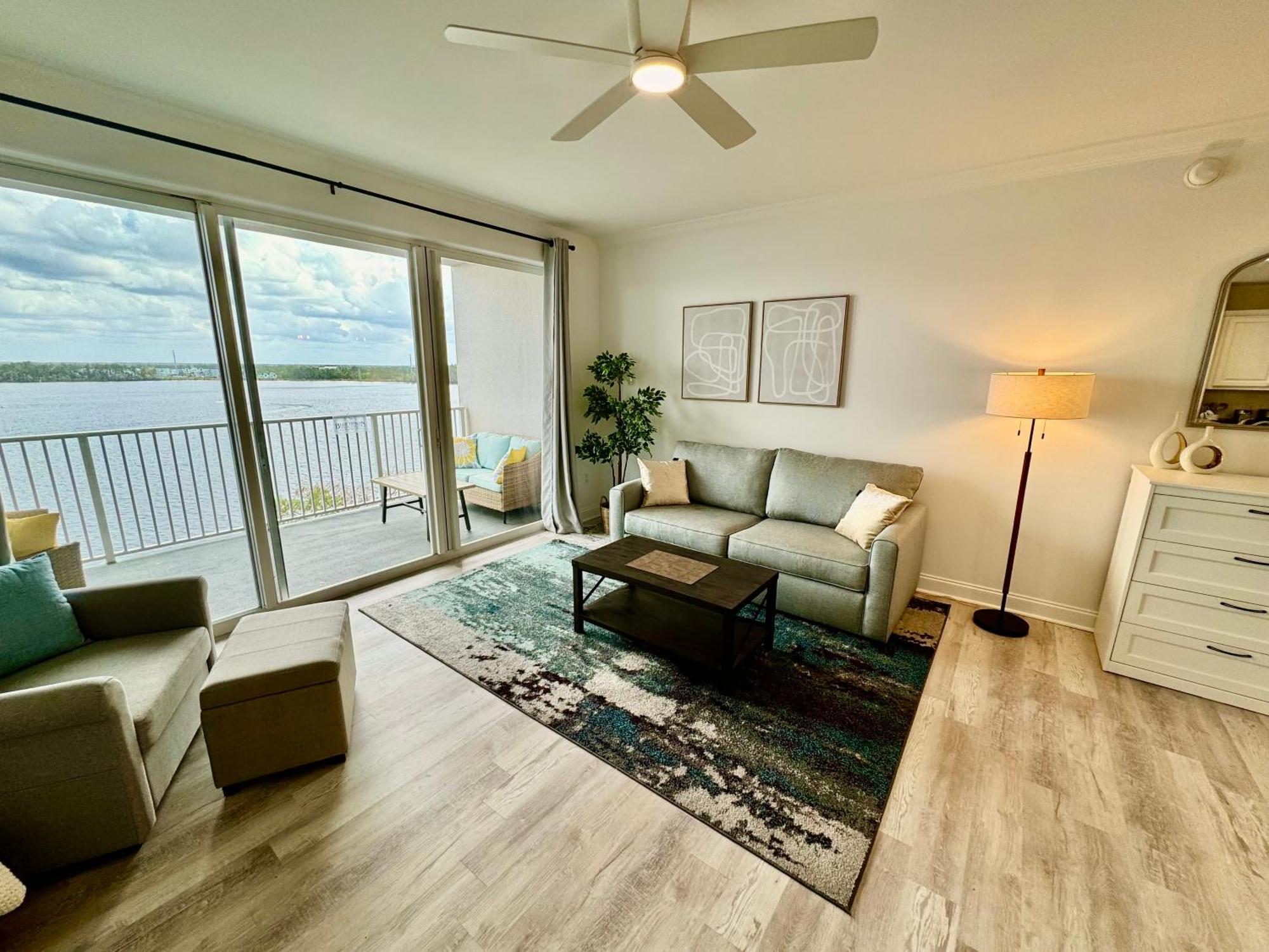Balcony King Suite - Lake & Pool View Орландо Екстер'єр фото