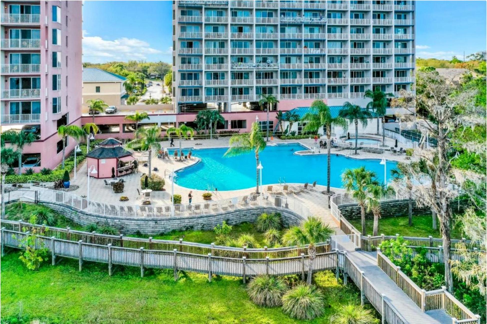 Balcony King Suite - Lake & Pool View Орландо Екстер'єр фото